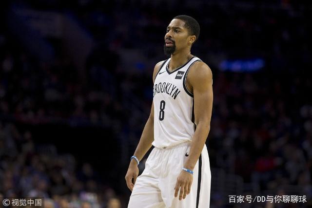 记者：穆西亚拉愿意与拜仁续约，年薪含奖金可能涨至2500万欧